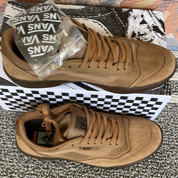 Vans WMNS Ave
Tobacco/Gum
VN0A5JIBLV9 
Sneakers - Picture 4 of 16